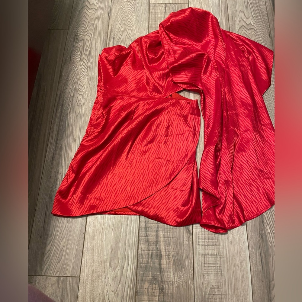 NWT Red Runaway the label cutout dress one long sleeve mini length dress - M